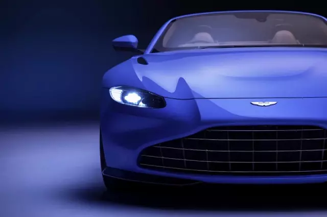 Aston Martin Vantage üstünü açtı