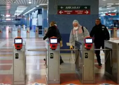 Başkentte metro ve Ankaray istasyonlarında koronavirüs temizliği yapıldı