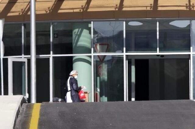 Koronavirüsten karantinaya alınan vatandaş, canlı yayına bağlandı Koronavirüsten karantinaya alınan vatandaş, canlı yayına bağlandı