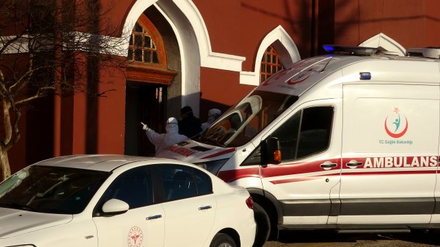 Zonguldak'ta koronavirüs şüphesiyle gözlem altında tutulan tır şoförlerinin sonuçları negatif çıktı