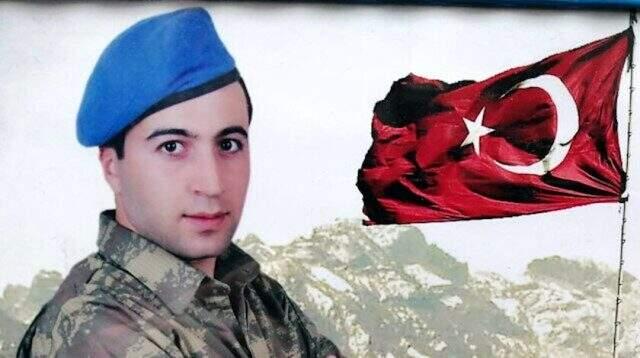 Cumhurbaşkanı Erdoğan'dan İdlib şehidi Uzman Çavuş Emre Baysal'a son görev