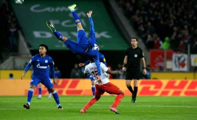 Ozan Kabak, Köln-Schalke 04 maçında sakatlandı