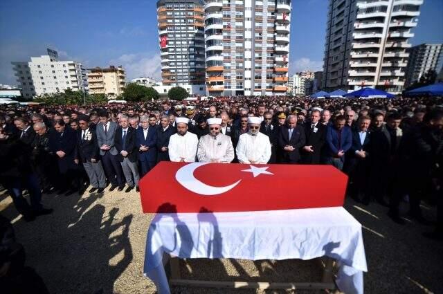 Türkiye, şehitlerini son yolculuğuna uğurladı! Cenaze törenlerinde gözyaşları sel oldu