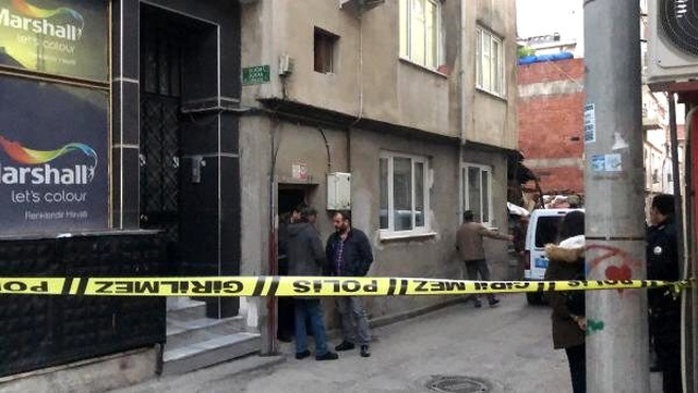Eşinin 9 kez göğsünden bıçakladığı kadın hayatını kaybetti