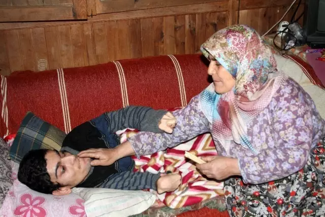 Engelli oğlu için aldığı bakım parası faiziyle geri istendi
