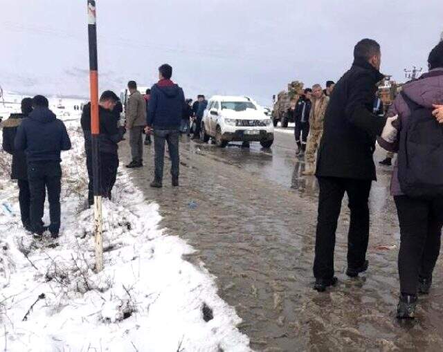 Son dakika: Gürbulak sınır kapısında teröristlerin gerçekleştirdiği roketli saldırıdan ilk görüntüler geldi