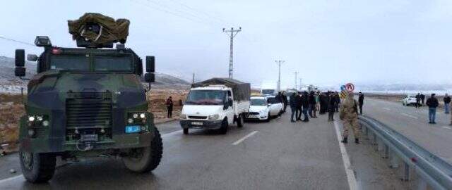 Son dakika: Gürbulak sınır kapısında teröristlerin gerçekleştirdiği roketli saldırıdan ilk görüntüler geldi