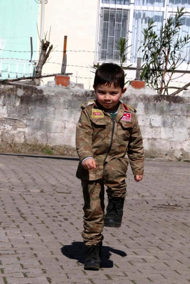 İdlib şehidinin 5 yaşındaki yeğeni: Asker pilot olacağım çünkü dayımın ölmesine izin veremem