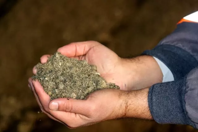 Sivas'ta çıkarılan Vermikülit madeni işlendikten sonra dünyaya satılıyor