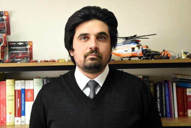 Taksi şoförü aracına aldığı kişiler hırsız çıkınca, polis baskınında gözaltına alındı, 52 gün tutuklu kaldı