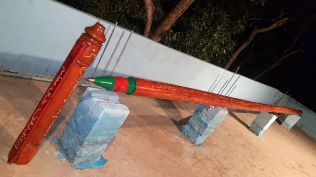 Bangladeşli genç, Cumhurbaşkanı Erdoğan'a hediye etmek için dünyanın en büyük kalemini üretti