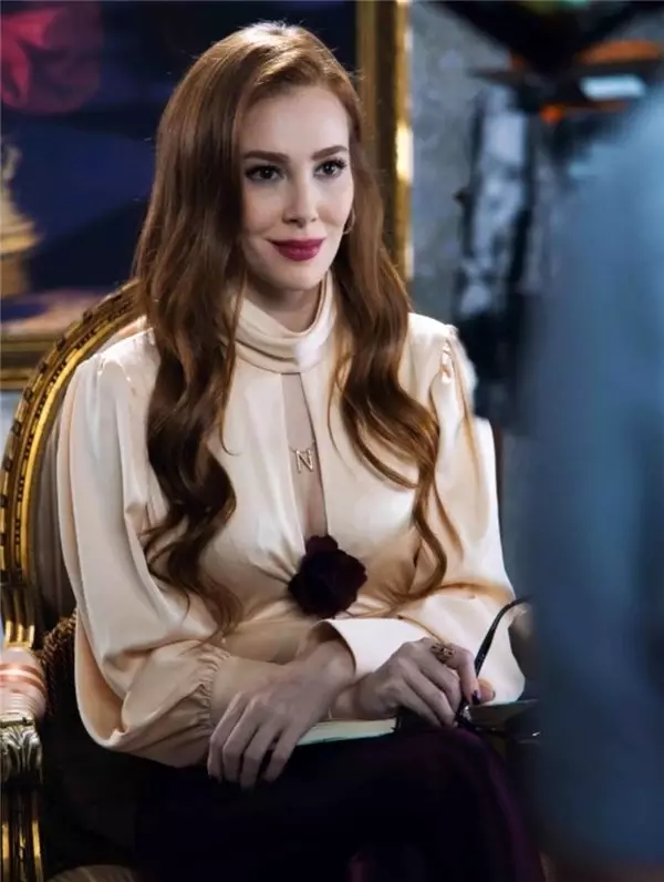 <a class='keyword-sd' href='/elcin-sangu/' title='Elçin Sangu'>Elçin Sangu</a> '9 Kere Leyla' filminde!