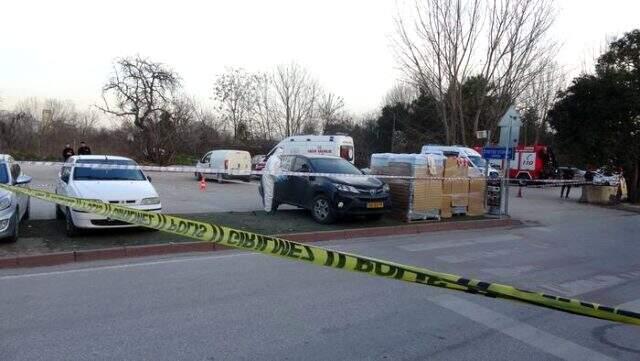 İzmit'te Hollanda plakalı bir aracın içinde ceset bulundu