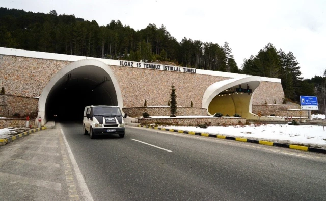 130 yıllık hayal olan Ilgaz Dağı'ndaki 15 Temmuz İstiklal Tüneli ile sürücülerin kabusu sona erdi