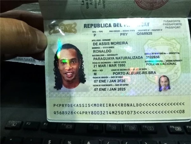 Son dakika: Ronaldinho ve kardeşi gözaltında!