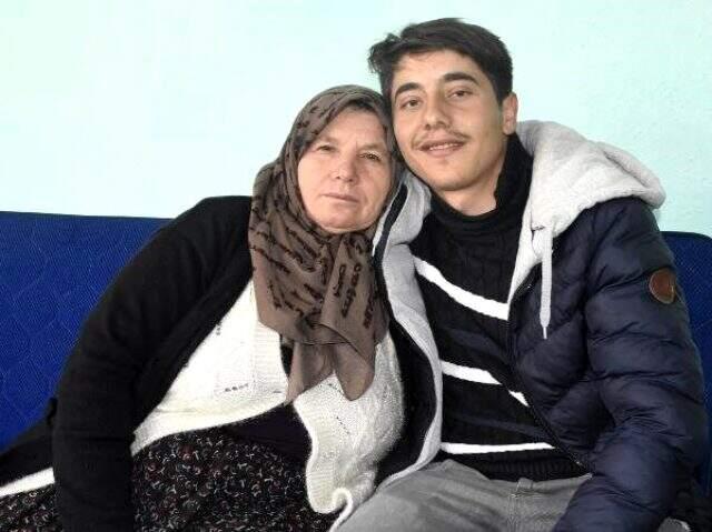 İdlib şehidinin acılı annesi konuştu: Çocukken 'şehit olacağım' derdi İdlib şehidinin acılı annesi konuştu: Çocukken 'Şehit olacağım' derdi