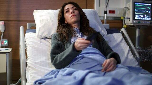 Öğretmen dizisinin 3. bölüm fragmanı yayınlandı! Zeynep, Akif'in sırrını itiraf ediyor