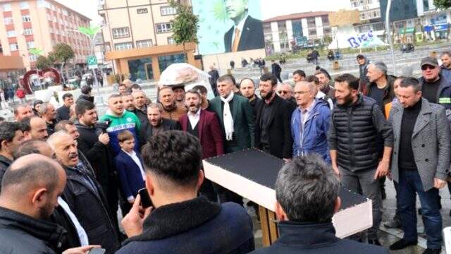 Gıyabi cenaze namazı, hakkını helal eden çıkmayınca kılınamadı