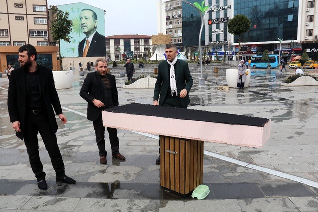 Gıyabi cenaze namazı, hakkını helal eden çıkmayınca kılınamadı