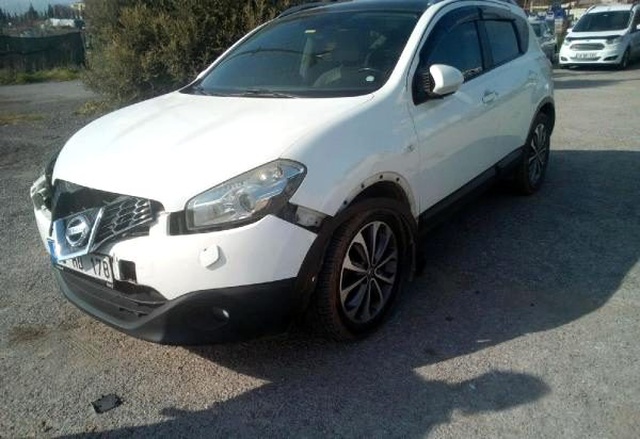 Çekicinin yoldan kaldırdığı aracını dağılmış halde bulunca mahkemenin yolunu tuttu