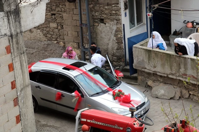 Aydın'da düğün evinin salonu çöktü: Aralarında gelinin de bulunduğu 15 kişi yaralandı