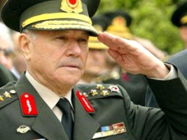 Eski Kara Kuvvetleri Komutanı Aytaç Yalman hayatını kaybetti