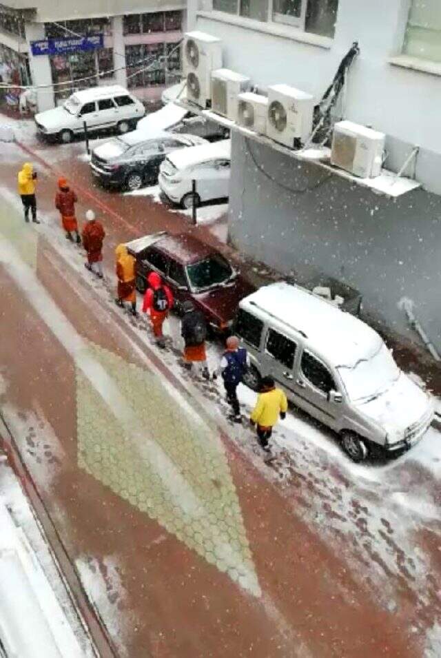 Sivaslılar, Taylandlı turistleri Çinli sandı panik yaptı Sivaslılar, Taylandlı turistleri Çinli sandı panik yaptı