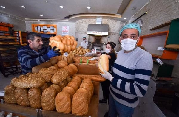 Koronavirüsün sosyal hayatı kısıtlamasıyla, ekmeğe talep yüzde 35 arttı