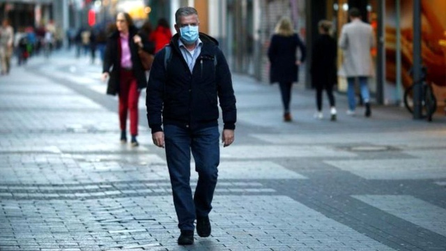 Koronavirüs: Almanya'da yüksek vaka sayısına karşın ölüm oranı neden düşük?