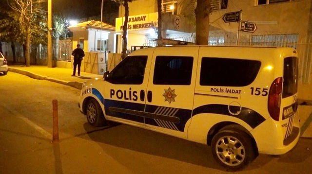 Kendisinden ayrılmak isteyen eşini darp eden koca, ailesini de kaynar su dökerek yaktı