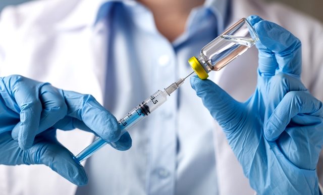 Prof. Dr. Şardaş ülkelerin koronavirüs aşısı çalışmalarını anlattı: Aşı en erken 1 yılda bulunabilir