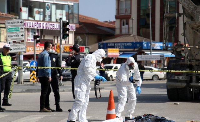 Sokağa çıkma yasağına uymayan 75 yaşındaki kişi, trafik kazasında hayatını kaybetti
