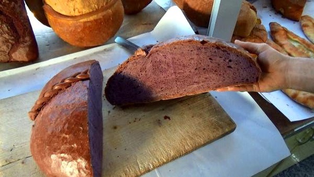 Bağışıklığı güçlendiren mor ekmek üretildi, yok satıyor