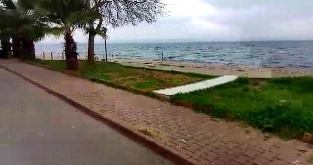 Adalar, koronavirüs etkisiyle ıssızlaştı