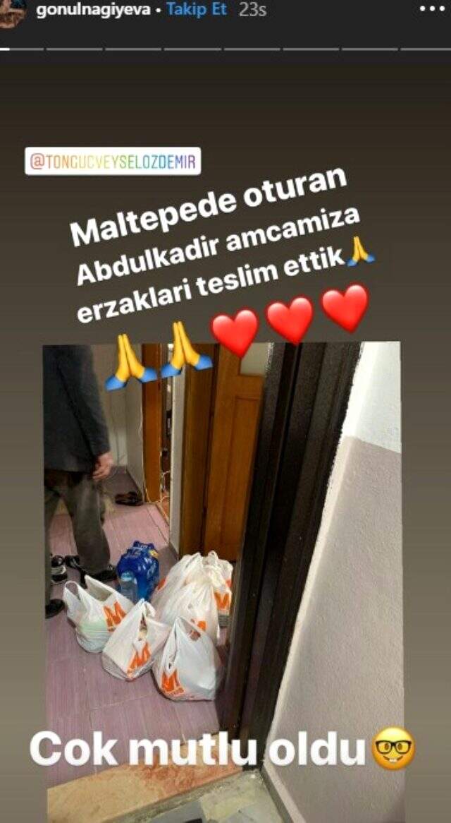 Ünlü oyuncu evden çıkamayan yaşlılara yardım etti Ünlü oyuncu Gönül Nagiyeva evden çıkamayan yaşlılara yardım etti