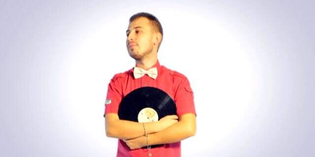 <a class='keyword-sd' href='/genc/' title='Genç'>Genç</a> DJ Mahmut Görgen aradığı sesi buldu