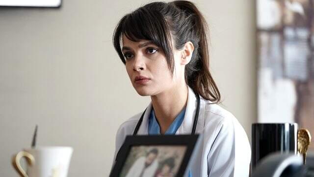 Ali Vefa'nın ölüm döşeğindeki babasıyla yüzleştiği sahne Mucize Doktor'a damga vurdu