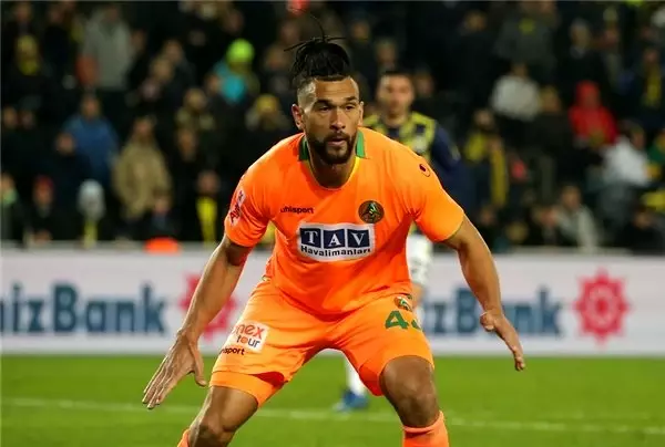  <a class='keyword-sd' href='/steven-caulker/' title='Steven Caulker'>Steven Caulker</a>, İngiliz basınına Türkiye'yi anlattı