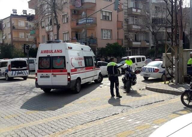 İzmir'de tartıştığı komşusunu öldüren, kendi annesini de bıçaklayan kişi intihar etti