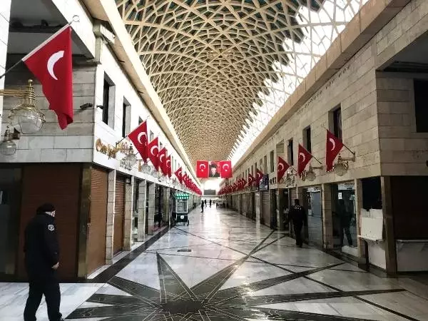 Kapalıçarşı kapanınca kuyumcularda altın kalmadı! Uzman isim, vatandaşlara 