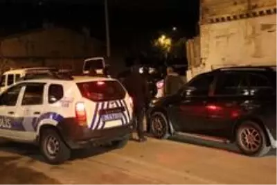 Silahlı kavga ihbarını değerlendiren polis, kumar oynayan 10 kişi yakaladı