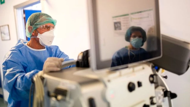 Koronavirüs: 120 sağlık görevlisi ölen İtalya'da Doktorlar Sendikası'ndan Türkiye'ye tavsiyeler