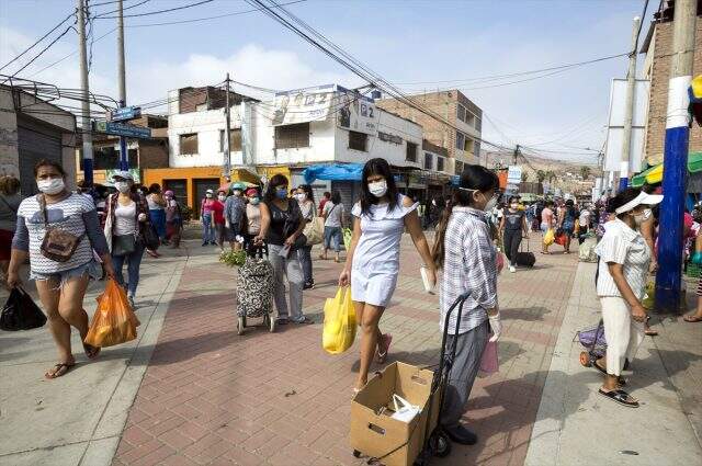 Peru'da kadınlar farklı erkekler farklı günlerde dışarı çıkabilecek Peru'da kadınlar farklı erkekler farklı günlerde dışarı çıkabilecek