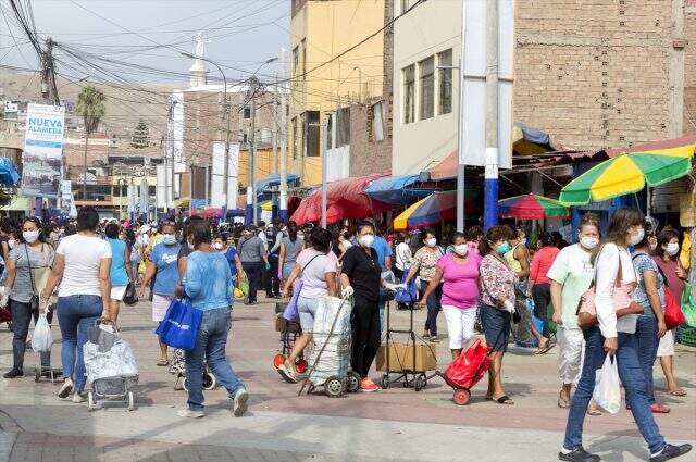 Peru'da kadınlar farklı erkekler farklı günlerde dışarı çıkabilecek Peru'da kadınlar farklı erkekler farklı günlerde dışarı çıkabilecek