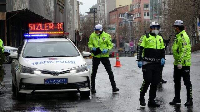 Yasağı dinlemeyen gencin para cezasına tepkisizliği dikkat çekti: ''Problem değil'' Yasağı dinlemeyen gencin para cezasına tepkisizliği dikkat çekti: ''Problem değil''