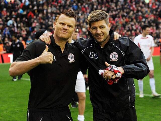 Trafik kazası geçiren Liverpool'un eski futbolcusu John Arne Riise ve kızı hastaneye kaldırıldı Trafik kazası geçiren Liverpool'un eski futbolcusu John Arne Riise ve kızı hastaneye kaldırıldı