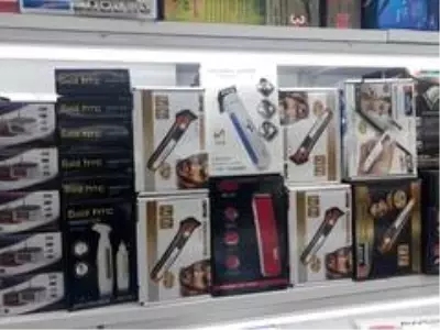 Koronavirüs nedeniyle berberler kapanınca tıraş makinesi satışları patladı
