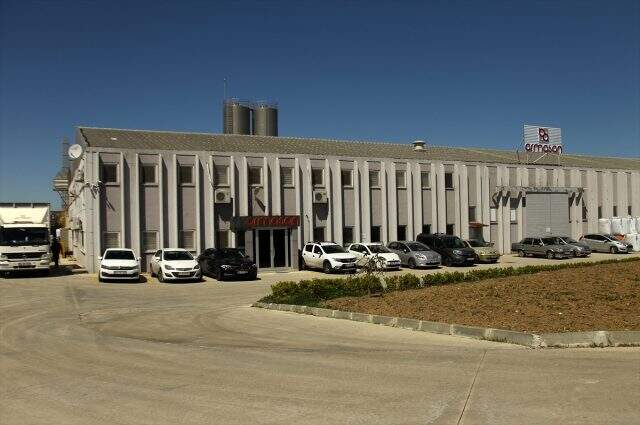 Ambalaj firması, sağlık çalışanları için nefes alıp verirken 'buğu' yapmayan siperlik üretti Ambalaj firması, sağlık çalışanları için nefes alıp verirken 'buğu' yapmayan siperlik üretti