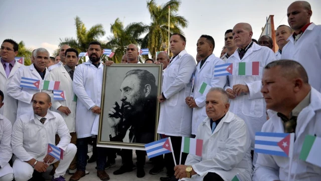 Koronavirüs ile mücadelede Küba'dan 'beyaz önlük' diplomasisi: <a class='keyword-sd' href='/havana/' title='Havana'>Havana</a>, İtalya dahil birçok ülkeye...
