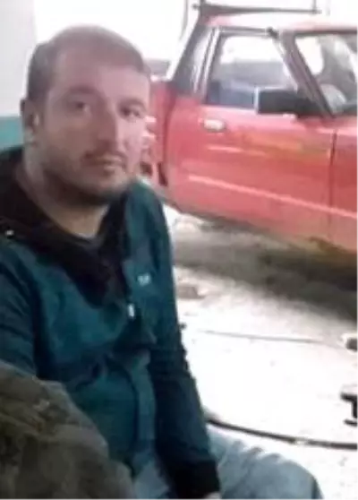 Saplantılı aşık, kendisiyle görüşmek istemeyen kadını önce kurşunladı, sonra boğazını keserek öldürdü
